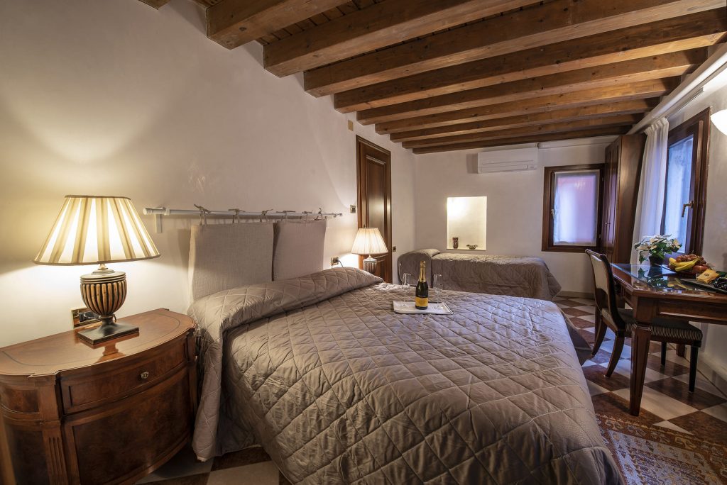106 Triple Standard - Anzolo Palace